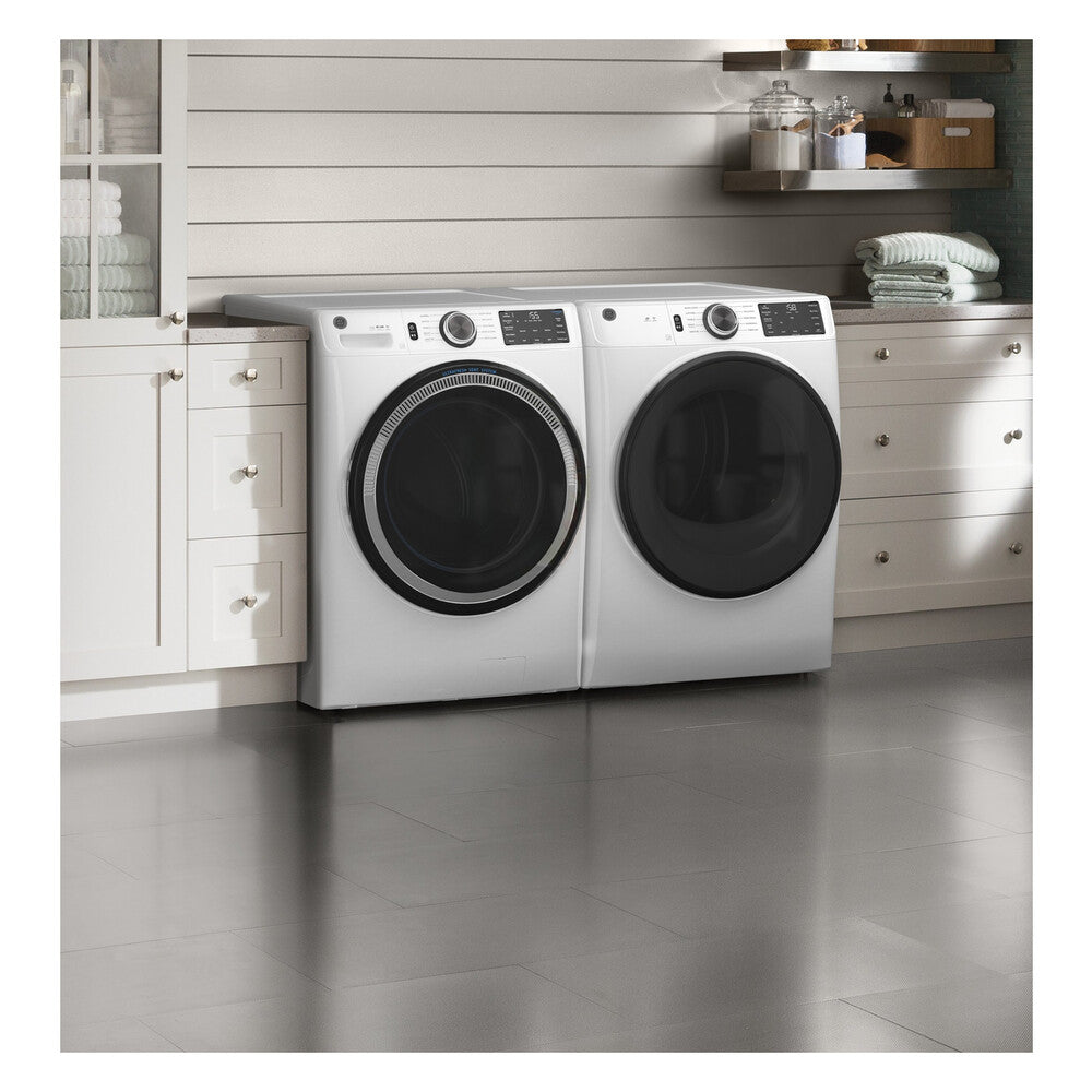 GFW550SSNWW-Shown-with-Lifestyle