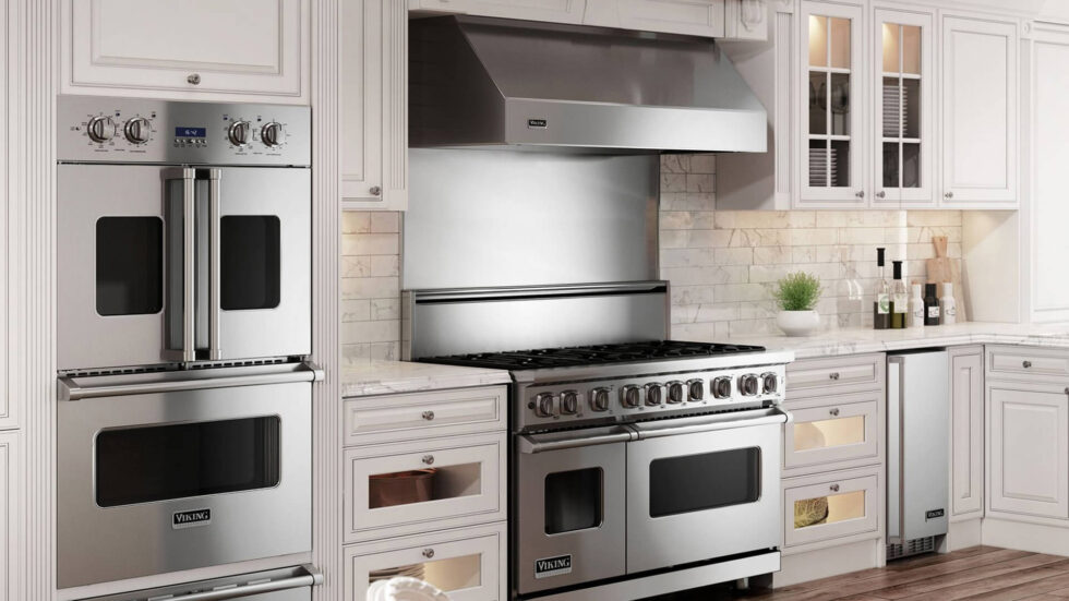 Café vs Viking French Door Wall Ovens: Which Luxury Oven Is Best for Your Kitchen?